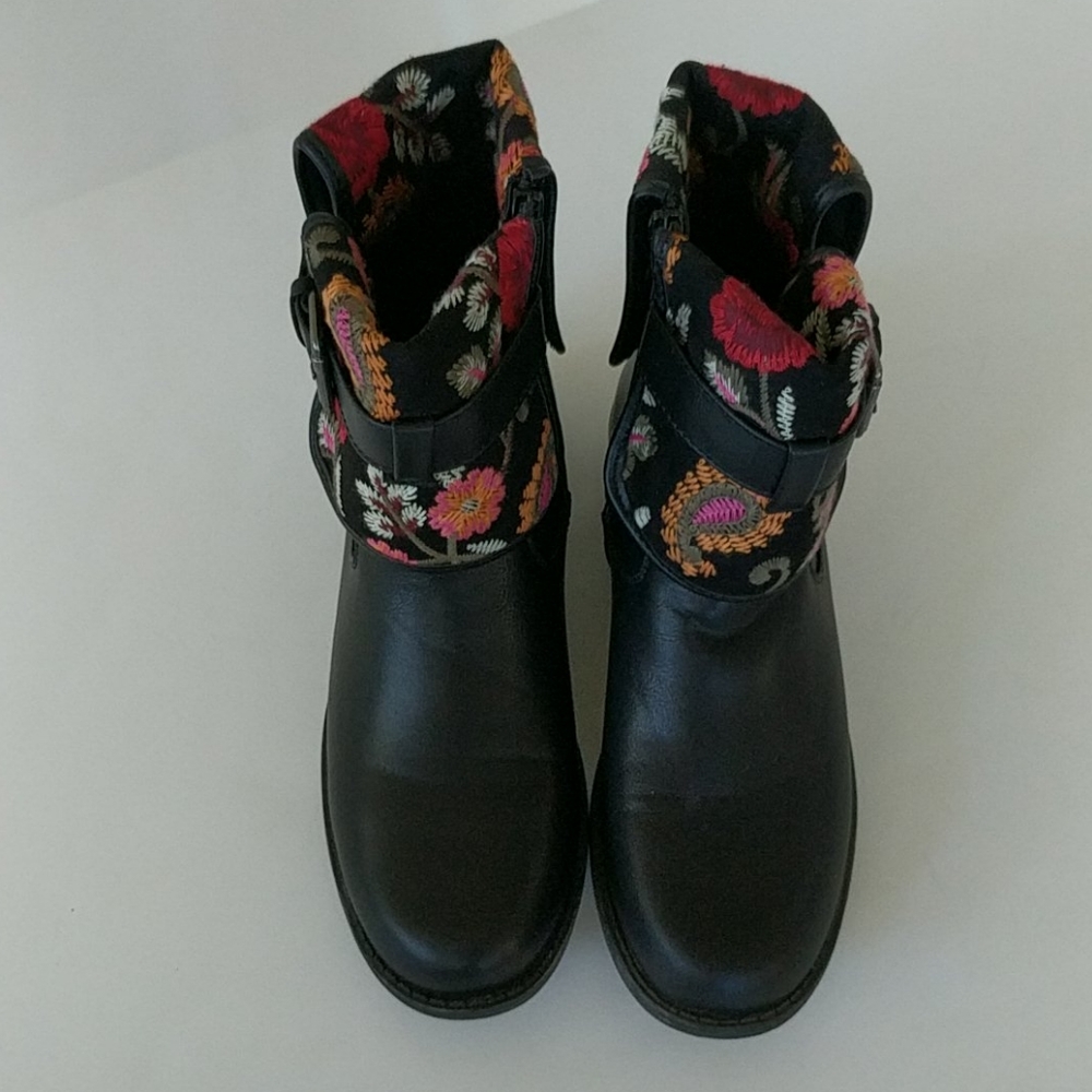 JustFab embroidered boots